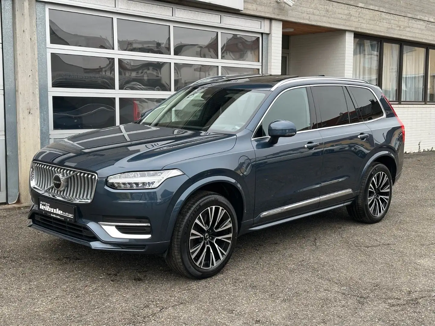 Volvo XC90 Ultimate Bright Plug-In Hybrid AWD 18,8kWh Blau - 1