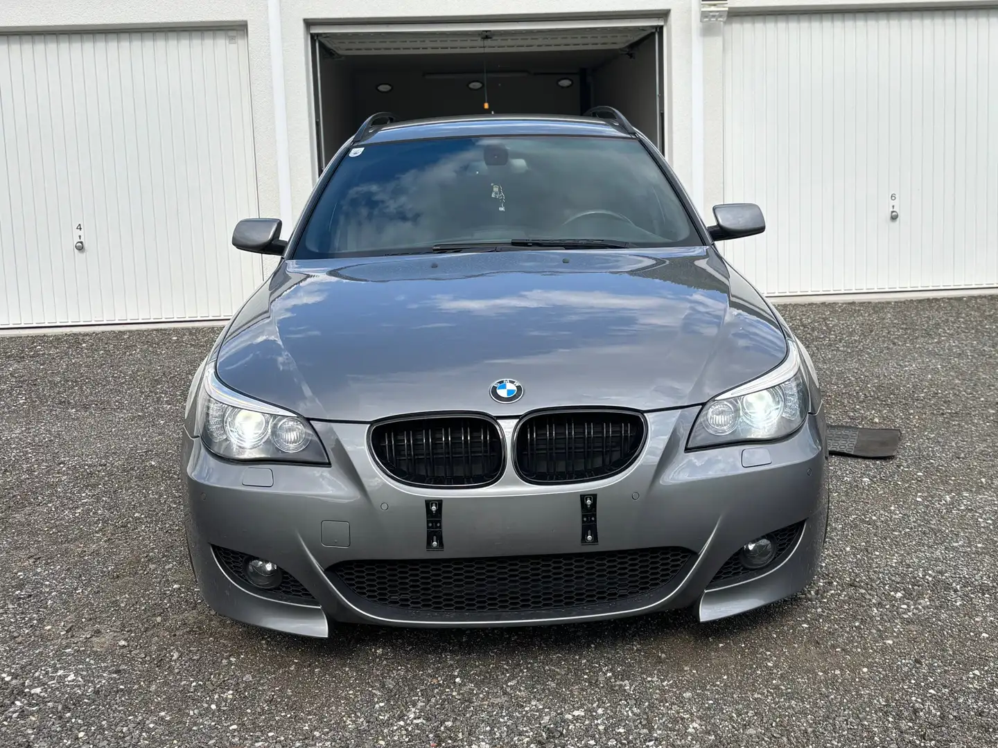 BMW 525 525d Touring Grau - 1