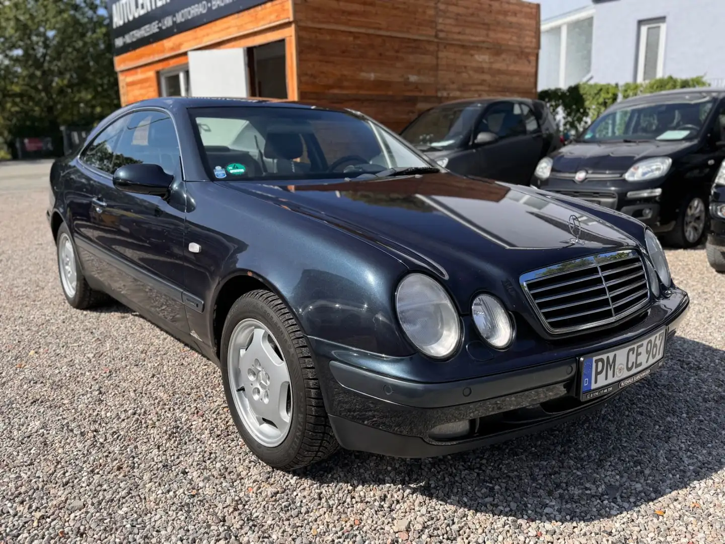 Mercedes-Benz CLK 320 AVANTGARDE*NAVI*XENON*TÜV2026 Bleu - 1