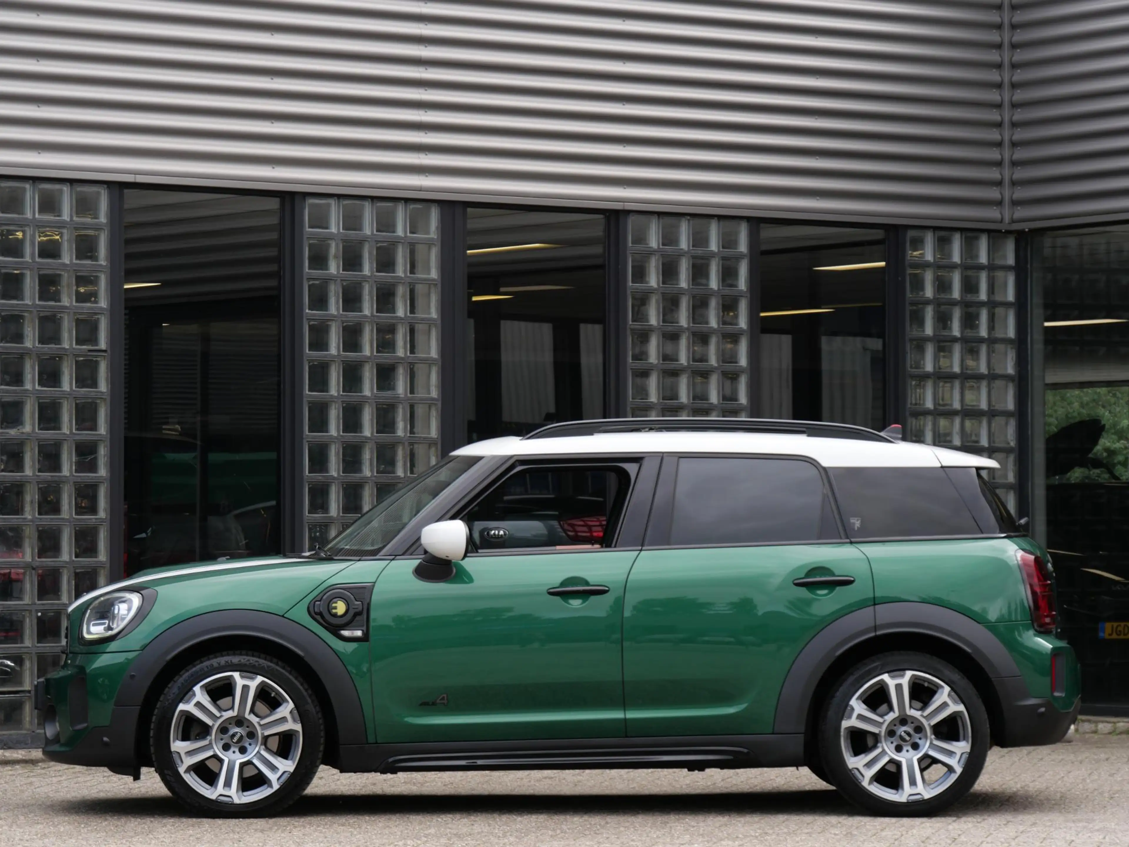 MINI Cooper SE Countryman PANORAMADAK/ LEER/ CAMERA/ ADAPTIVE CRUISE/ HEAD-U — photo 3
