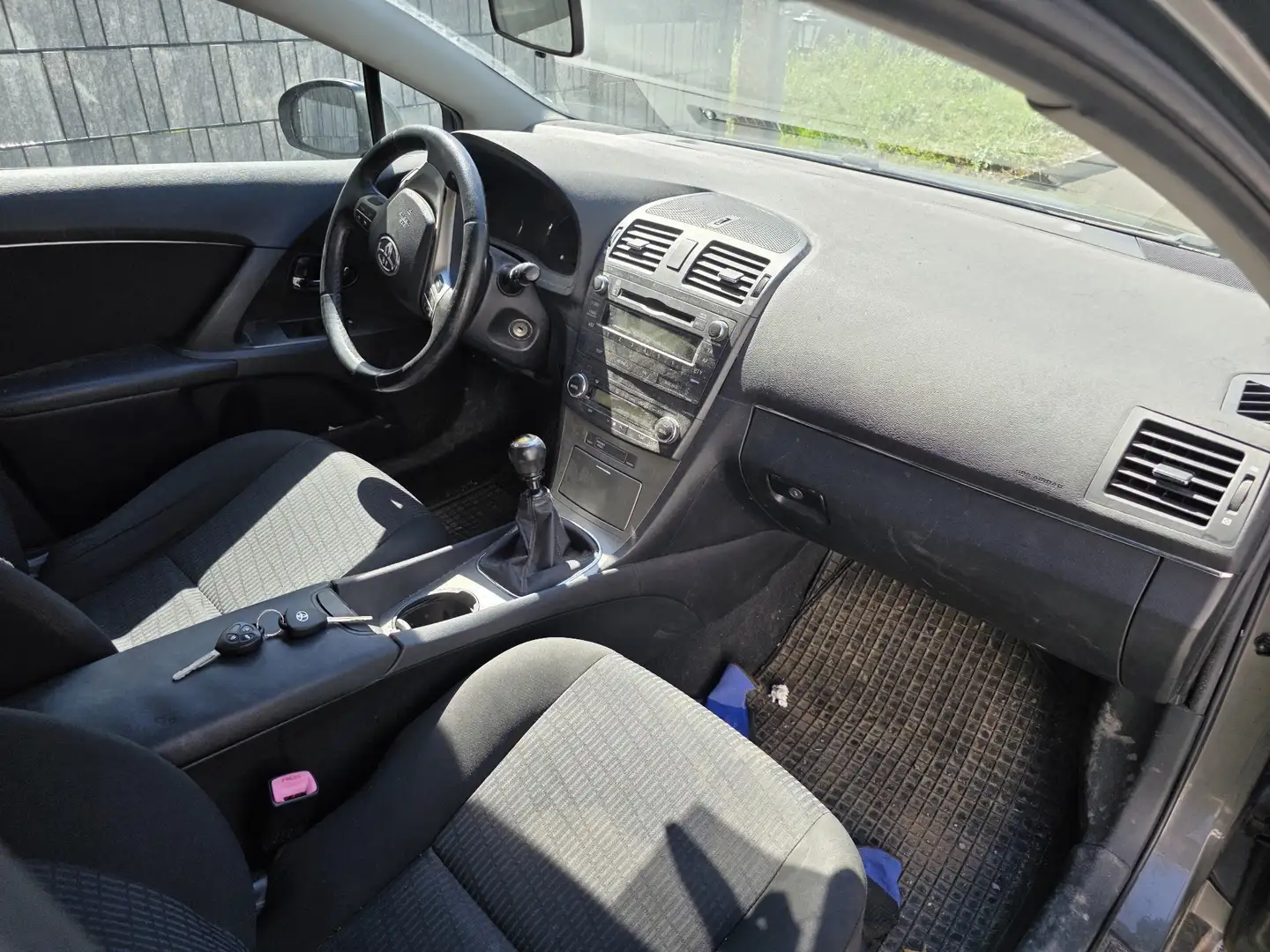 Toyota Avensis 2,0 D4-D 125 DPF Business - 2