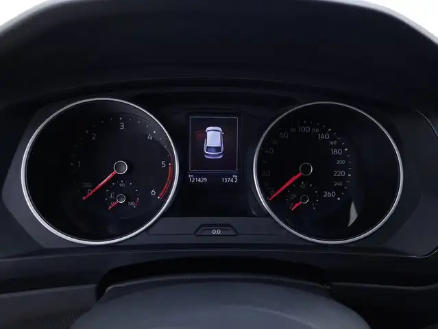 Volkswagen Tiguan view 12