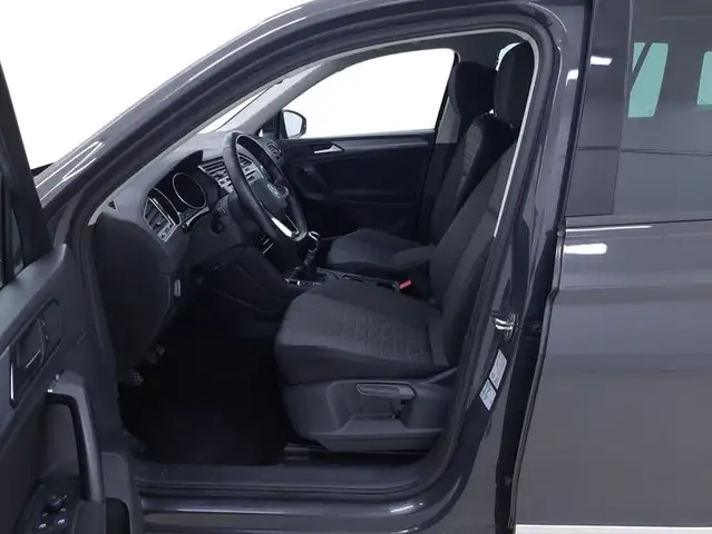 Volkswagen Tiguan view 10