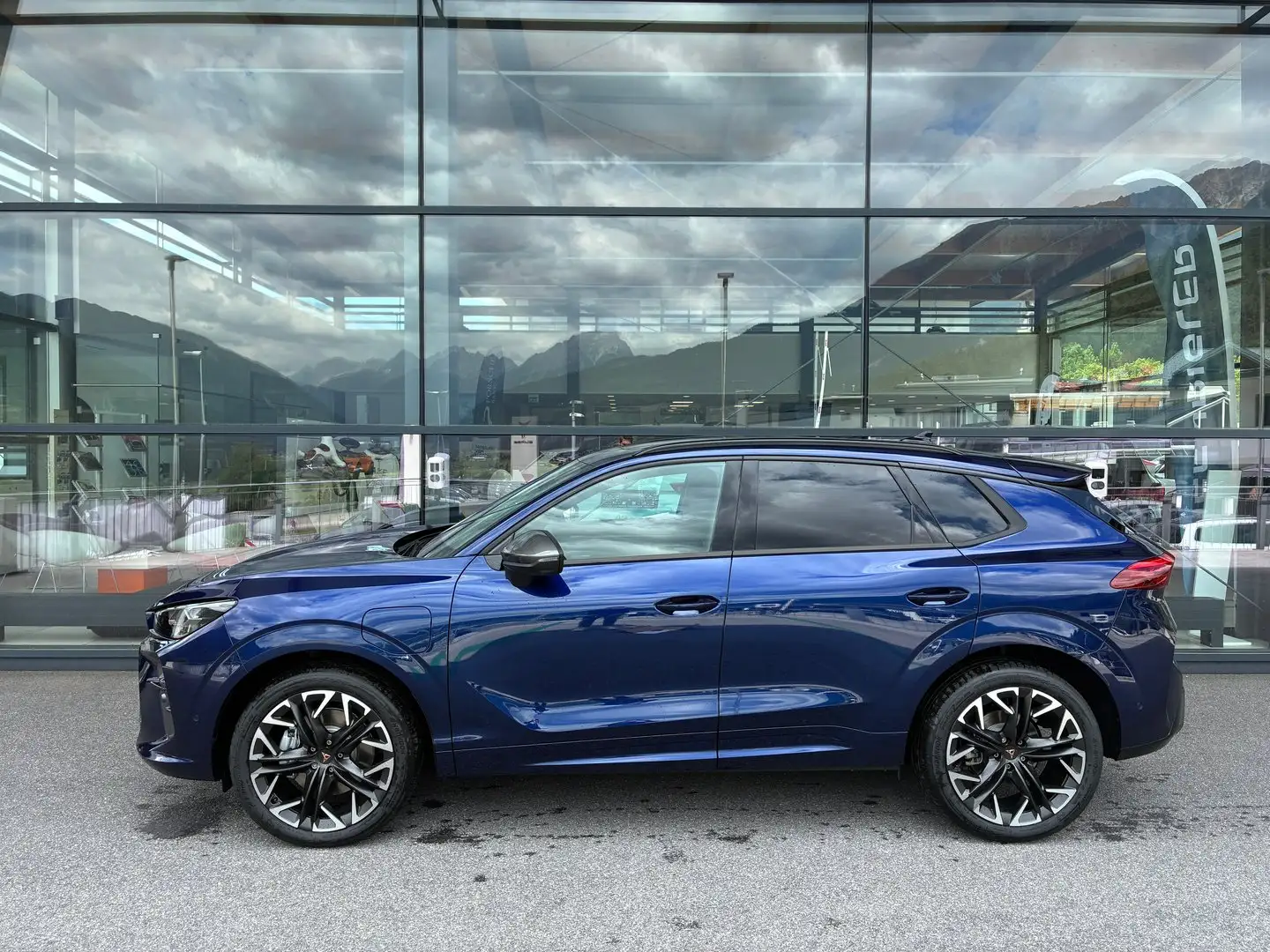 CUPRA Terramar e-HYBRID 204 PS DSG Blau - 2