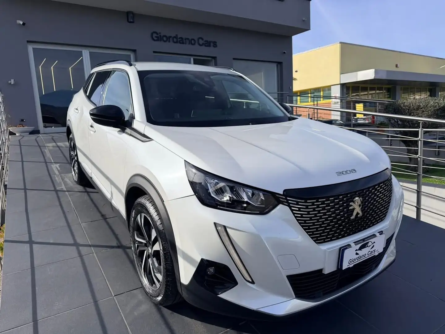 Peugeot 2008 1.5 bluehdi Allure s&s 110cv Bianco - 1