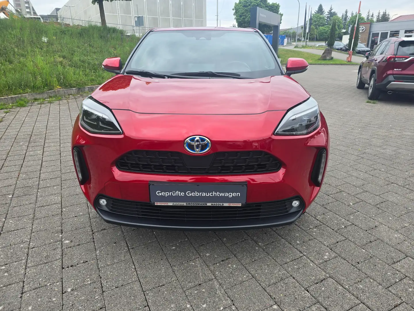 Toyota Yaris Cross Hybrid 1,5ltr.  Team D Smart Connect Winterpaket Piros - 2