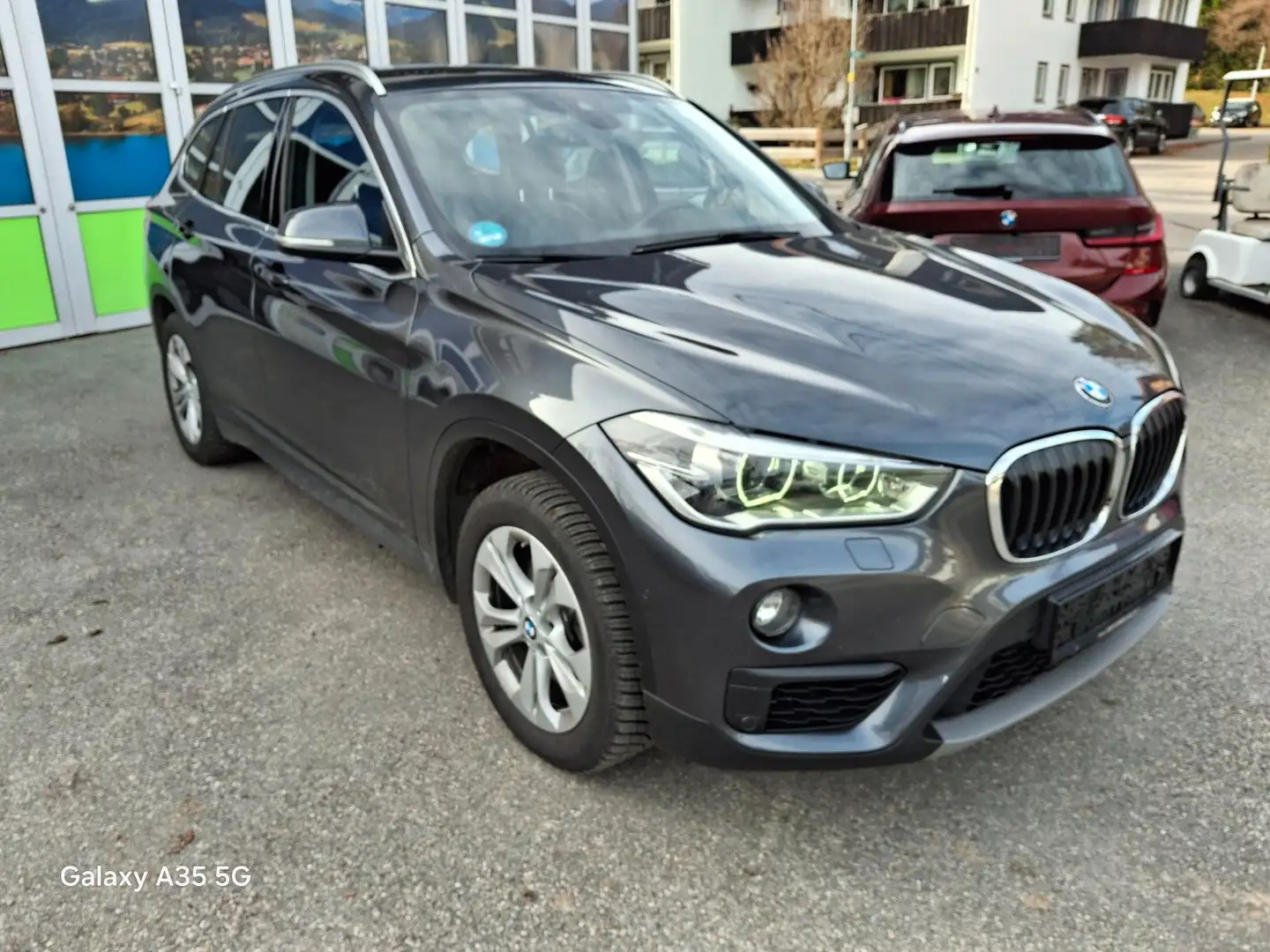 BMW X1 xDrive 20 d Advantage Sportsitze LED Grau - 1