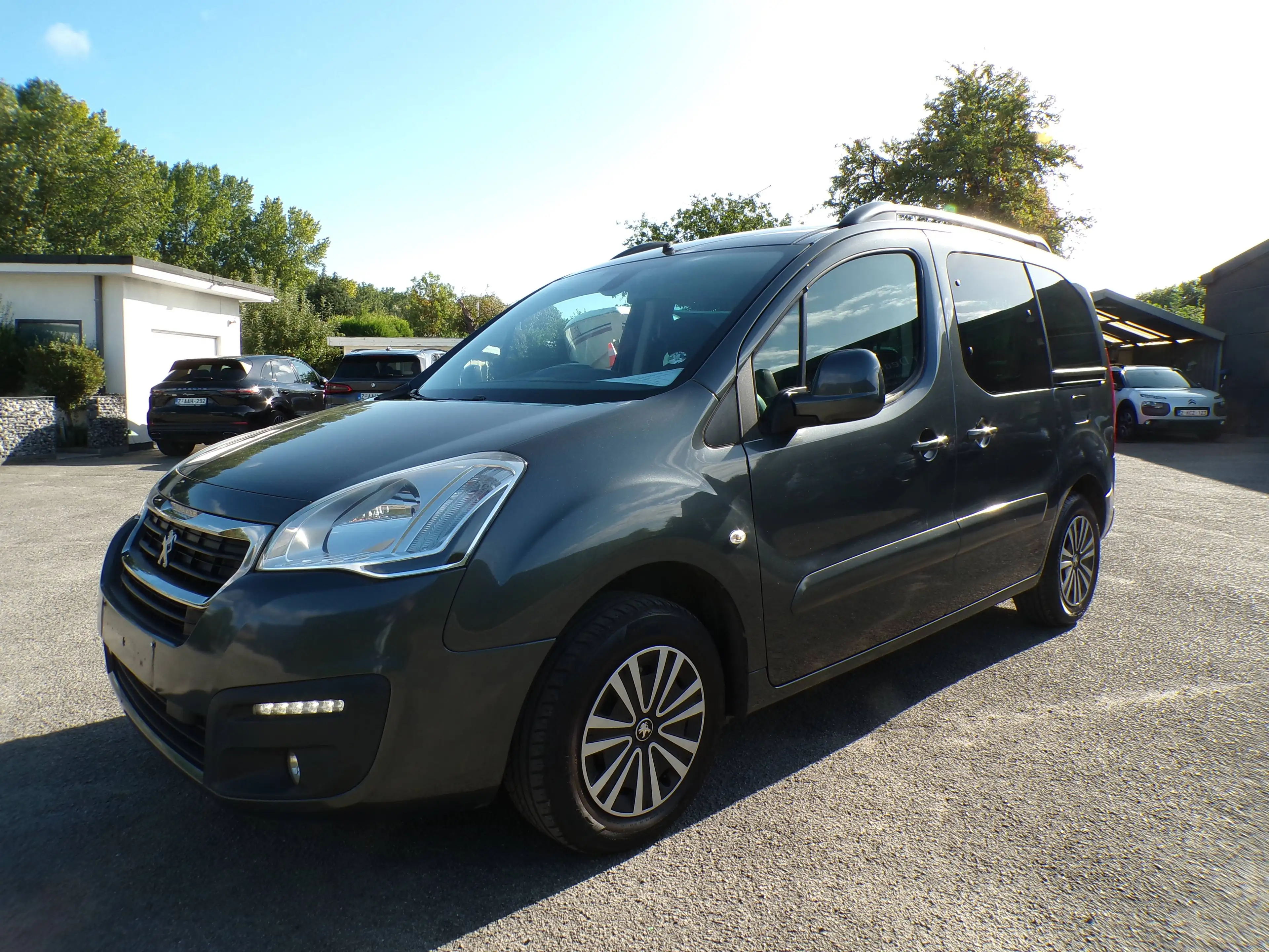 Peugeot Partner Partner Tepee  1.2i Airco/5-Zitpl/Garantie/Nieuwe motor!/127.000km
