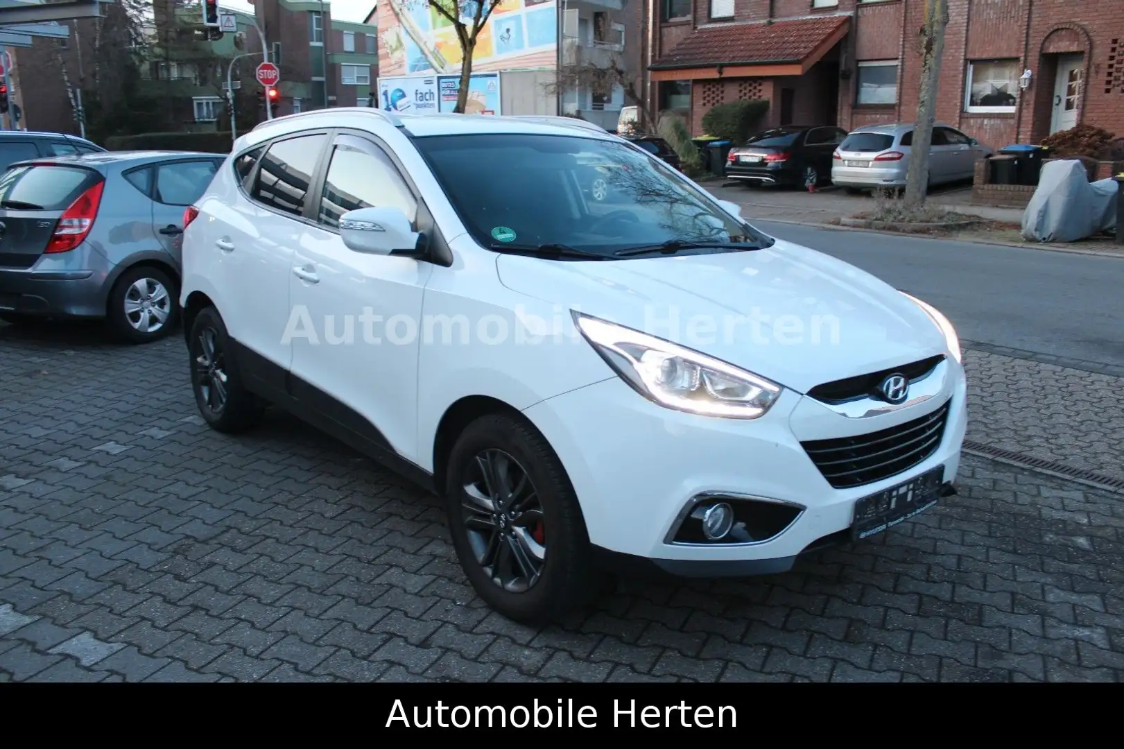 Hyundai iX35 FIFA World Cup Edition 2WD*LEDER*LED* Blanc - 2