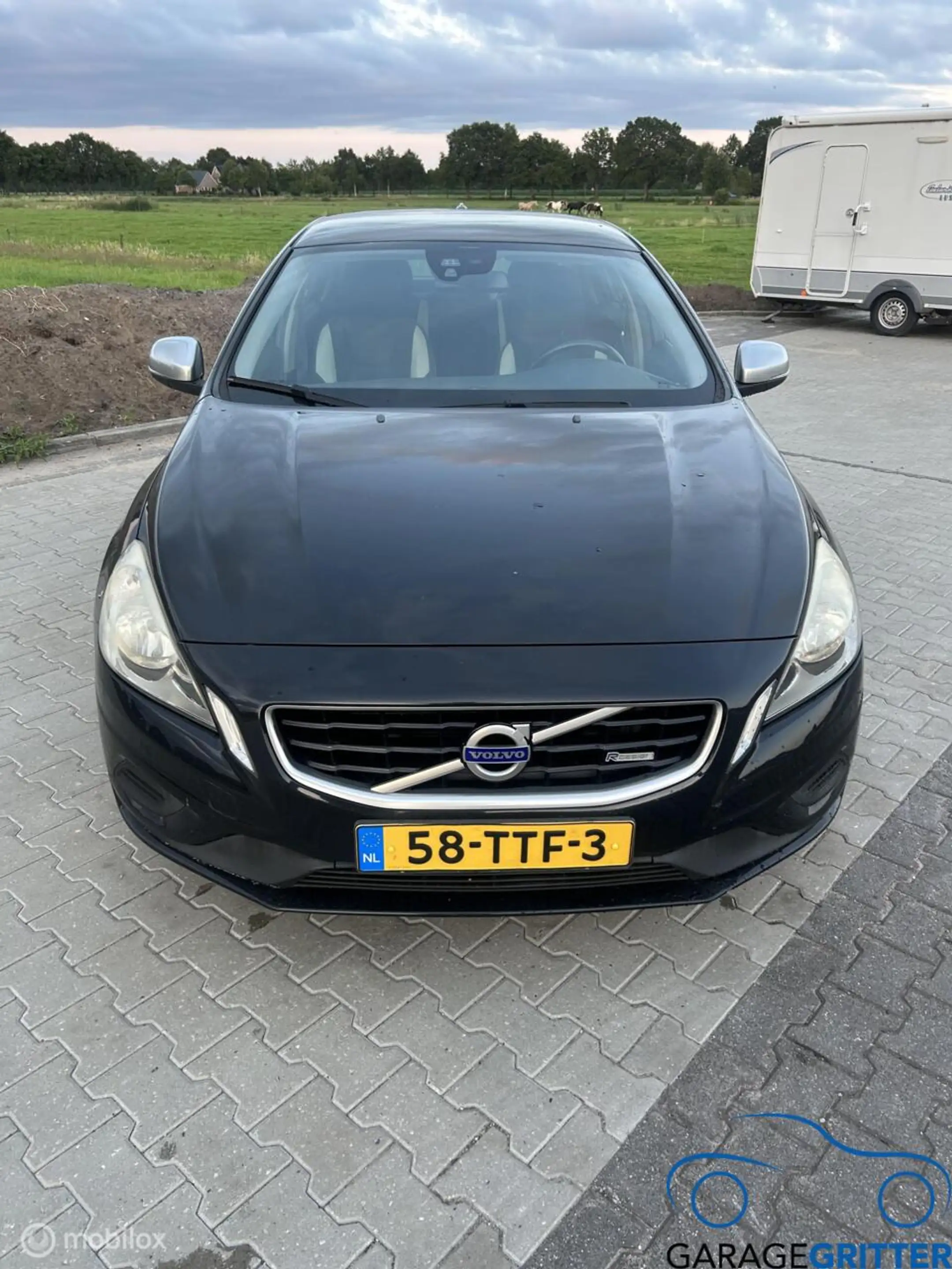Volvo S60 1.6 T3 R-Design — photo 2