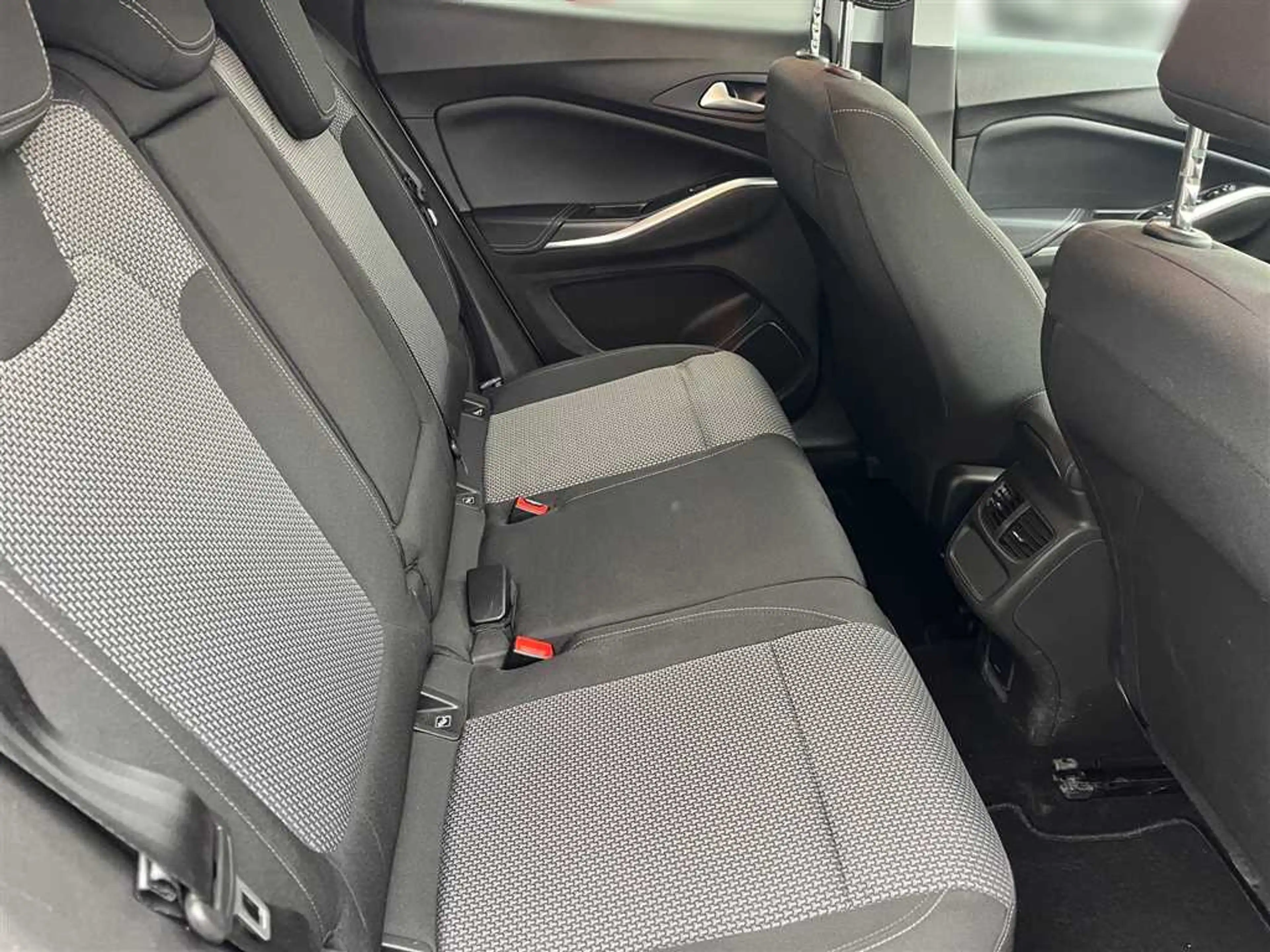 Opel Grandland X X Business Edition *Navi* *Rückfahrkamera* *PDC* * — photo 14