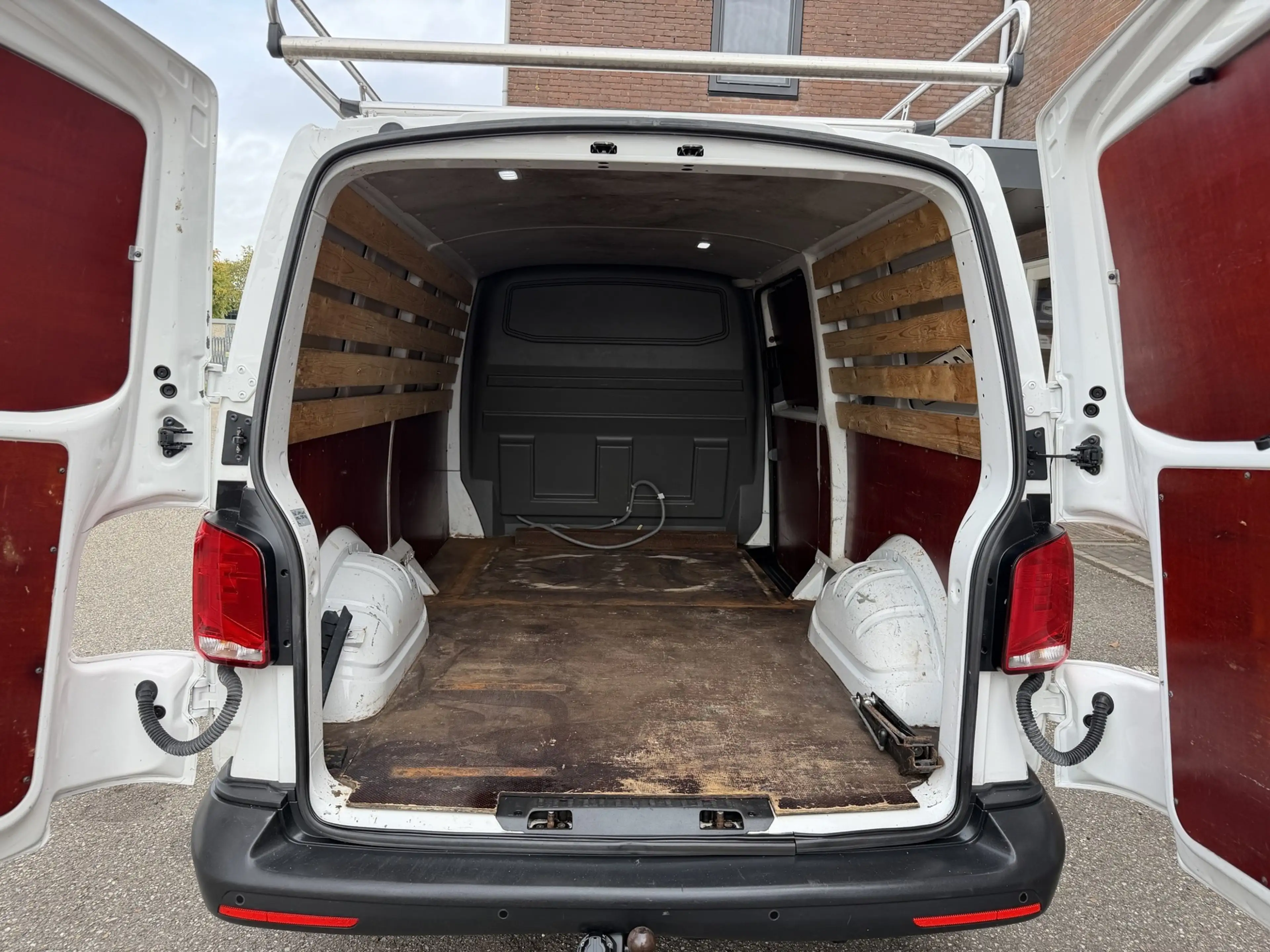 Volkswagen Transporter 2.0 TDI L2H1 Trekhaak / App connect / Imperiaal / — photo 7