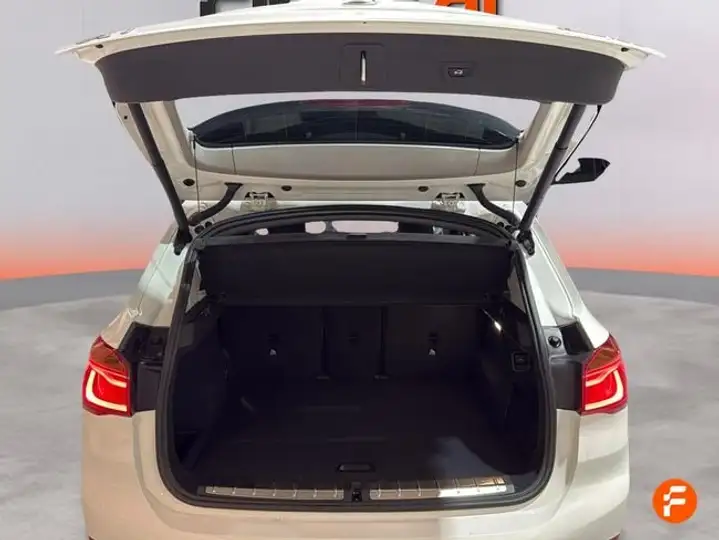 BMW X1 xDrive 18dA (F48) 2018, foto 14