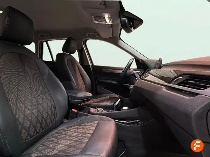 BMW X1 xDrive 18dA (F48) 2018, foto 11