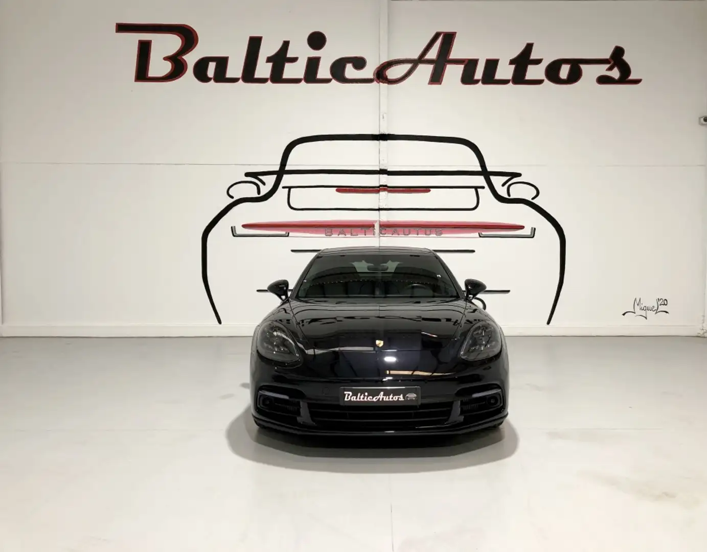 Porsche Panamera 4 e-Hybrid Schwarz - 2