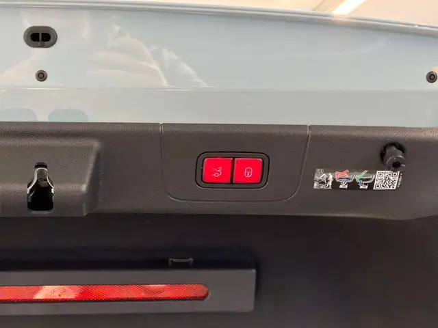 Mercedes-Benz CLA 350 4MATIC mit EQ *Beifahrerdisplay* Ansicht 16