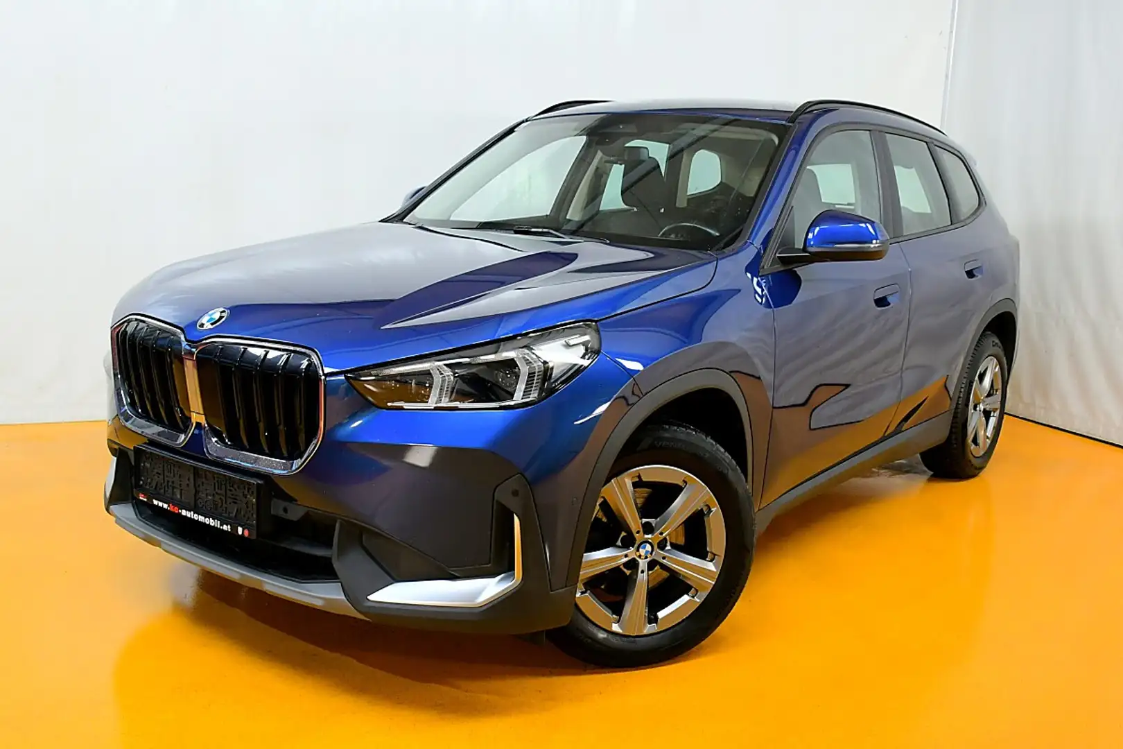 BMW X1 sDrive18d Aut. Blau - 1