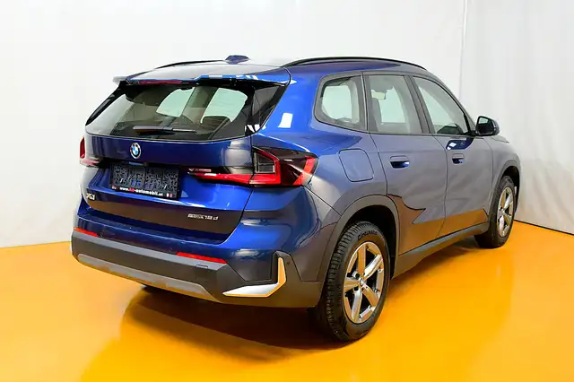 BMW X1 view 3
