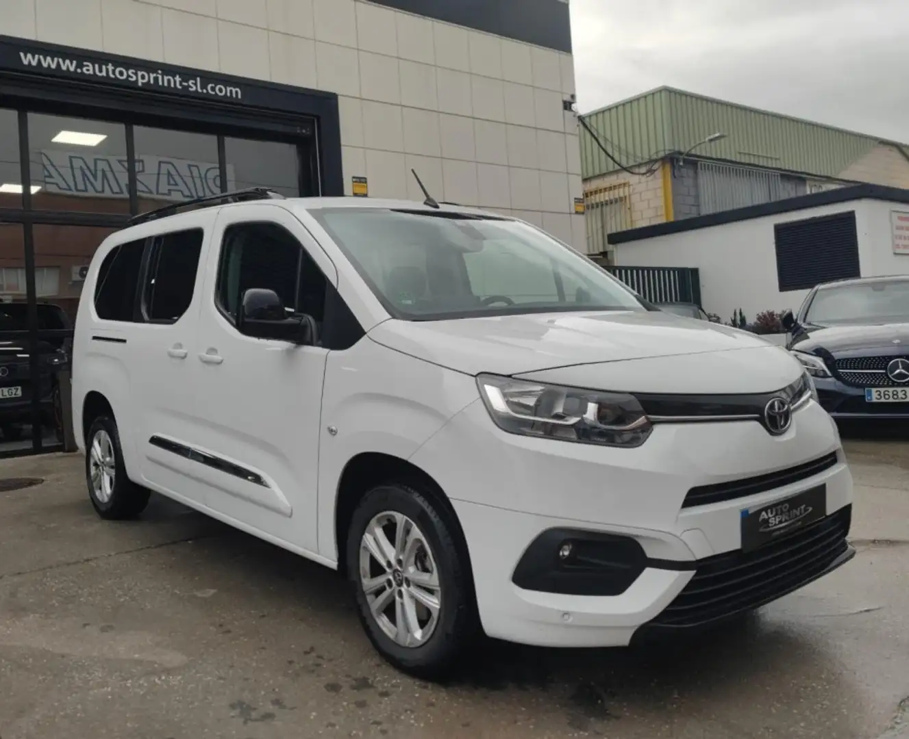Toyota Proace Family L2 1.5D 7pl. Active Blanco - 1