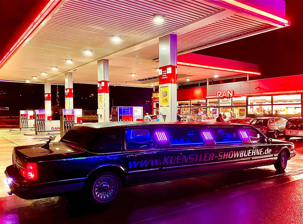 Lincoln Town Car VIP Show-Stretchlimousine, foto 8