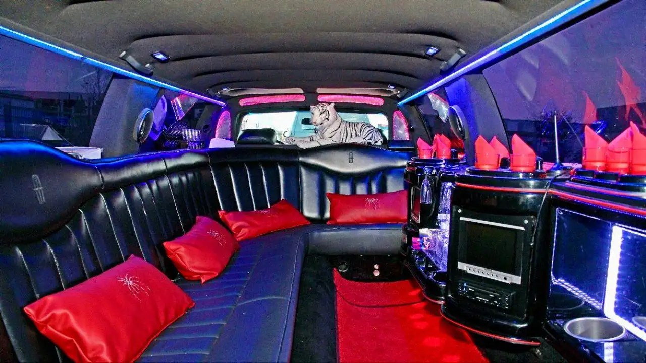 Lincoln Town Car VIP Show-Stretchlimousine, foto 6