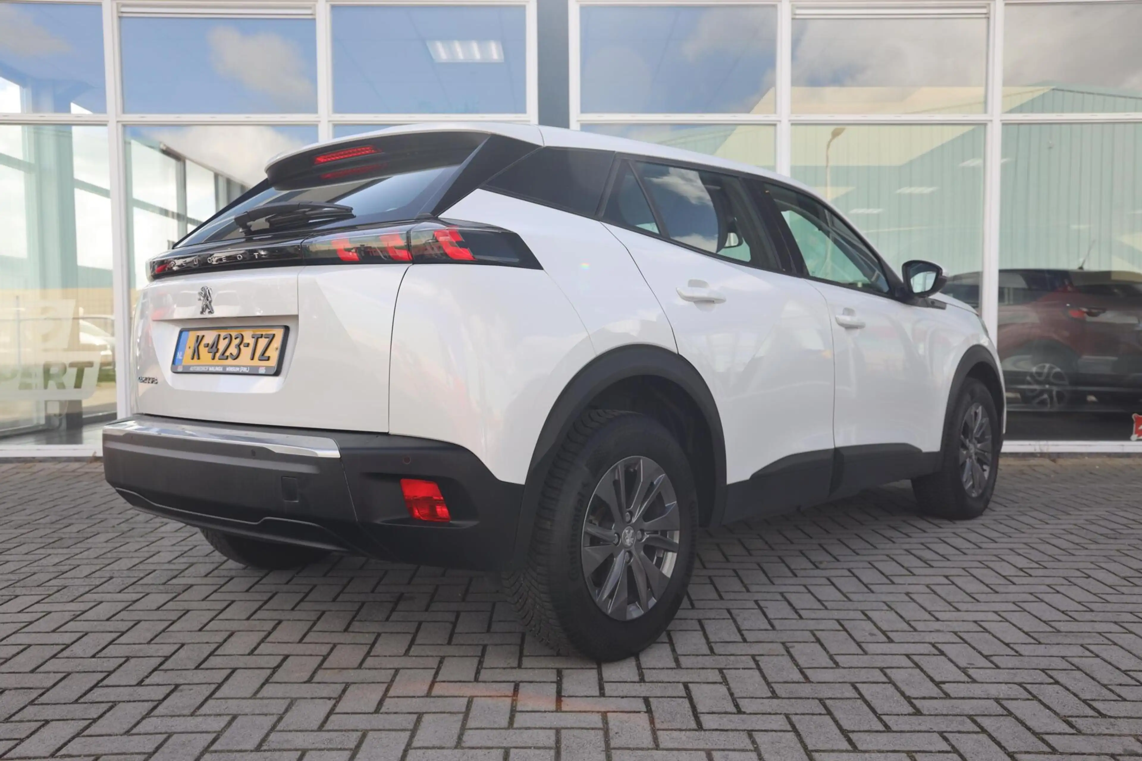 Peugeot e-2008 EV Blue Lease Active 50 kWh|SOH 92%|3 -fase|Navi|A — photo 3
