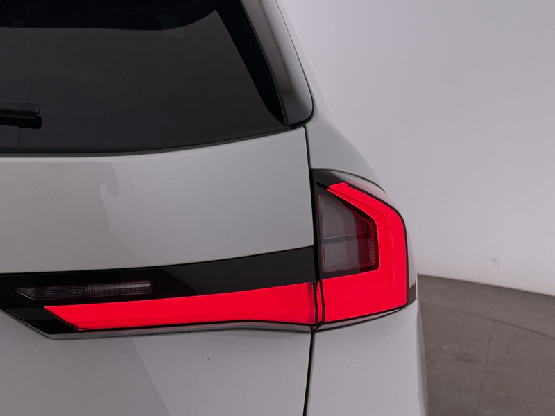 BMW X1 sDrive20d M-Sport Aut LED 360-CAM HEAD-UP SKY — photo 11
