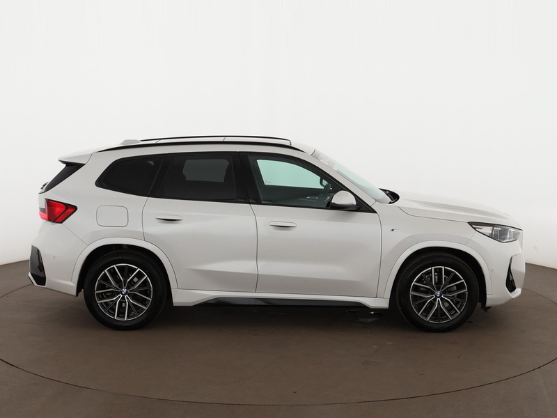 BMW X1 sDrive20d M-Sport Aut LED 360-CAM HEAD-UP SKY — photo 9