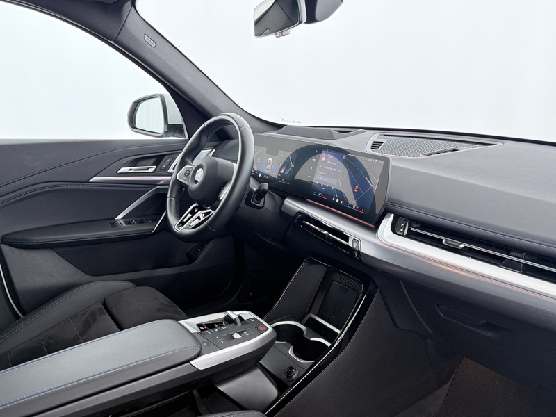 BMW X1 sDrive20d M-Sport Aut LED 360-CAM HEAD-UP SKY — photo 15