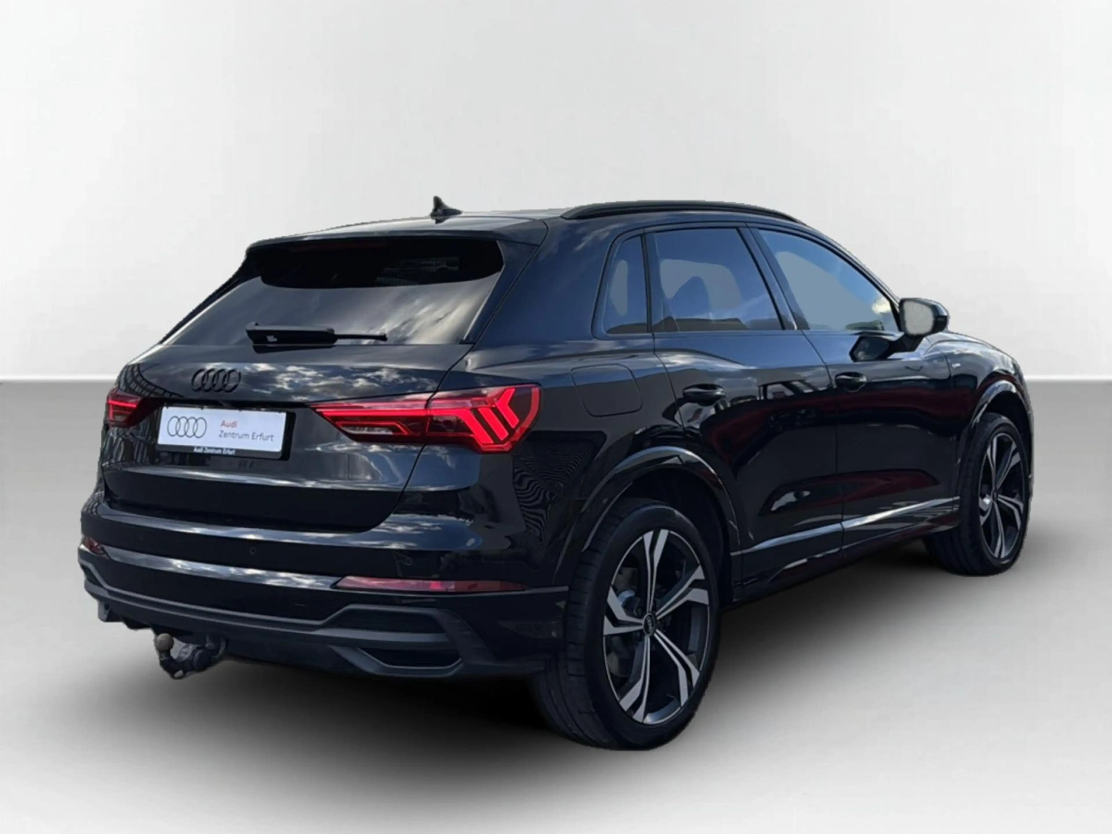 Audi Q3 45 TFSIe S line Matrix-LED AHK Navi Sonos 21" — photo 5