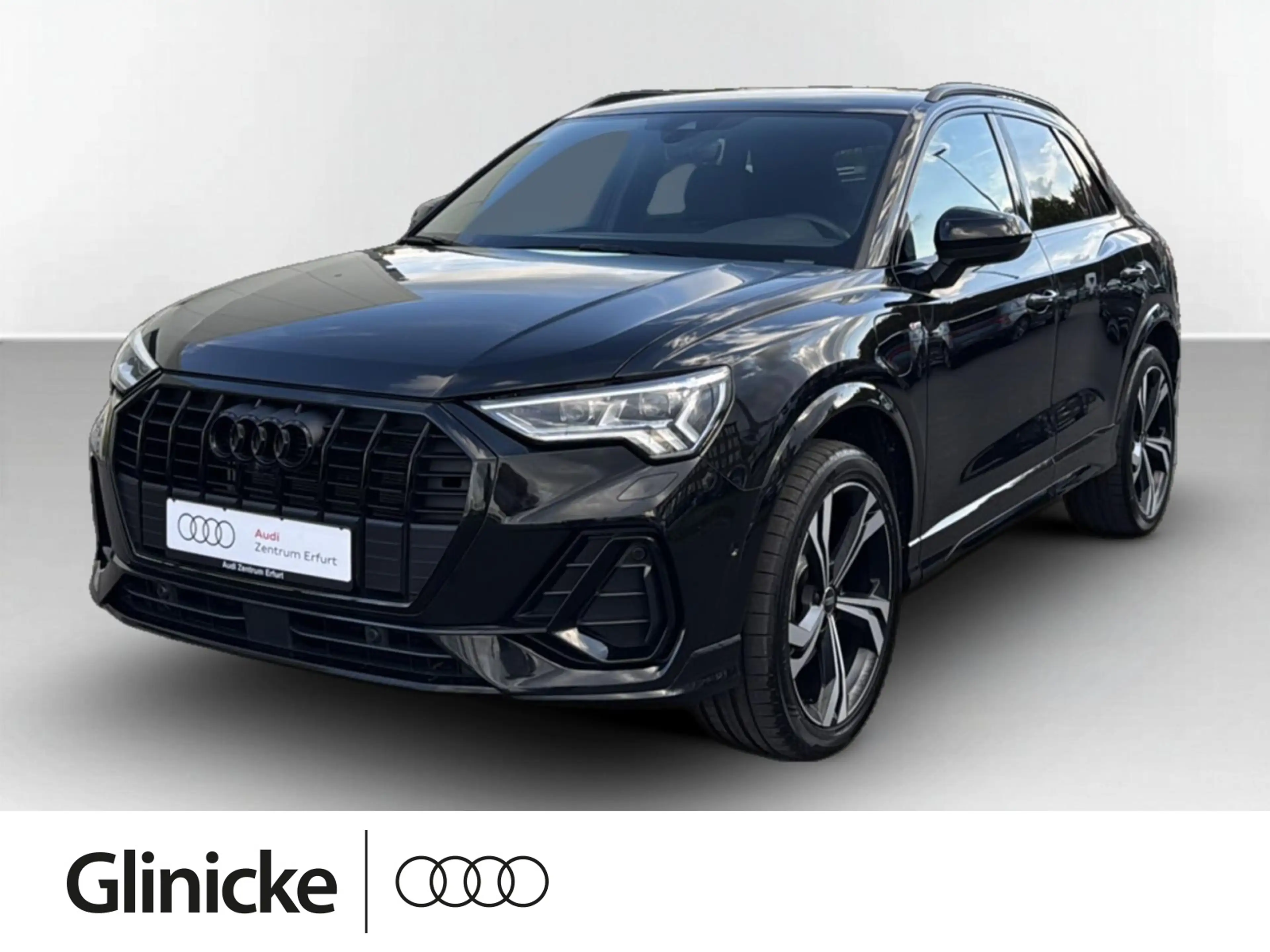 Audi Q3 45 TFSIe S line Matrix-LED AHK Navi Sonos 21"