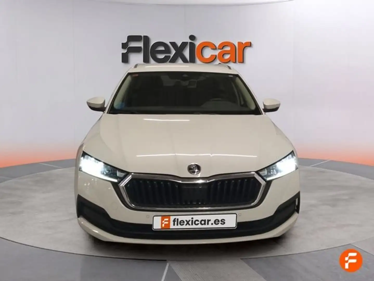 Skoda Octavia Combi 1.0 TSI 81kW(110CV) DSG mHEV Ambi. Blanco - 2