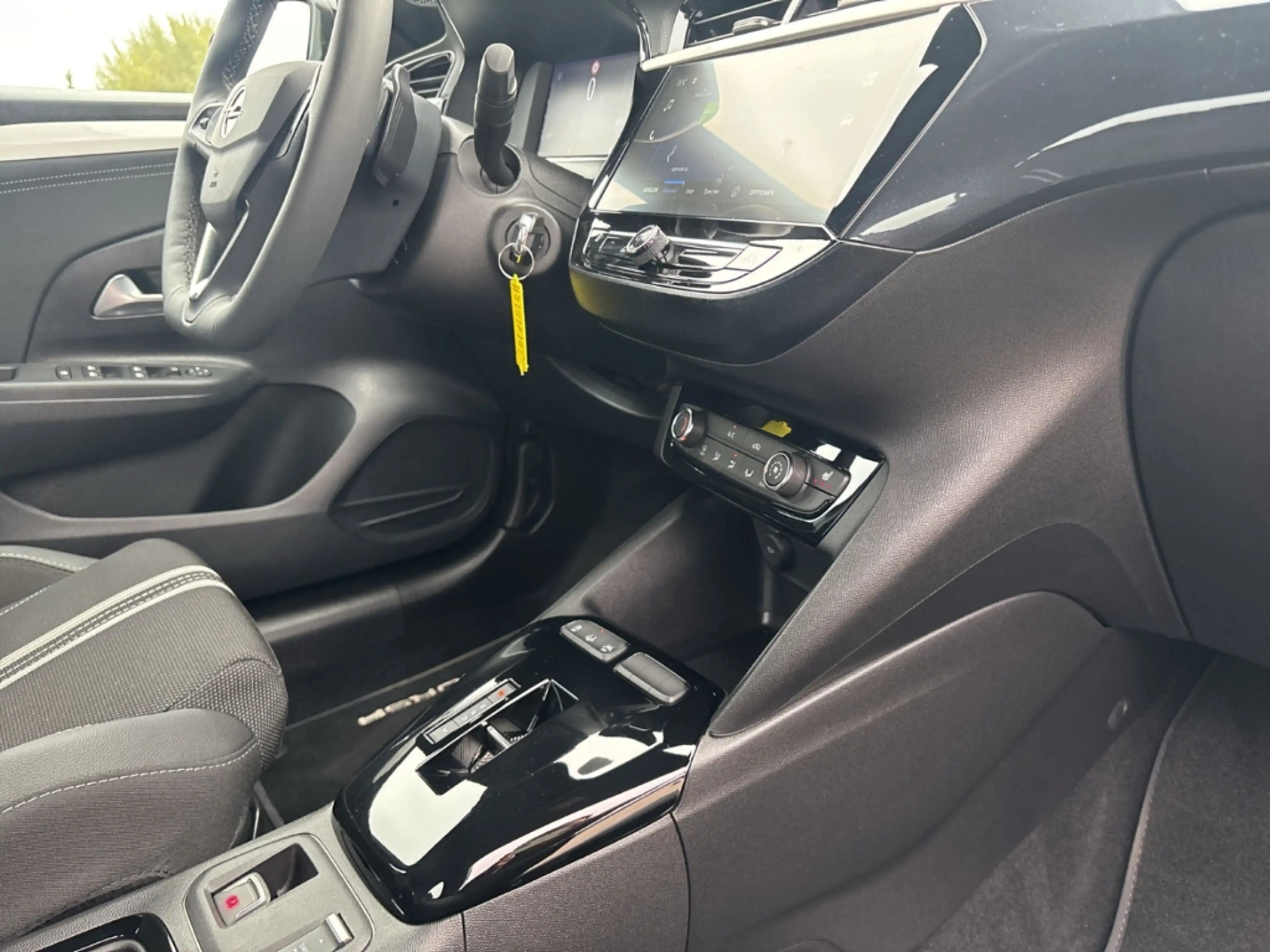 Opel Corsa F GS +Tempomat+Rückfahrkamera+PDC+Sitzhzg+Lenkradh — photo 12