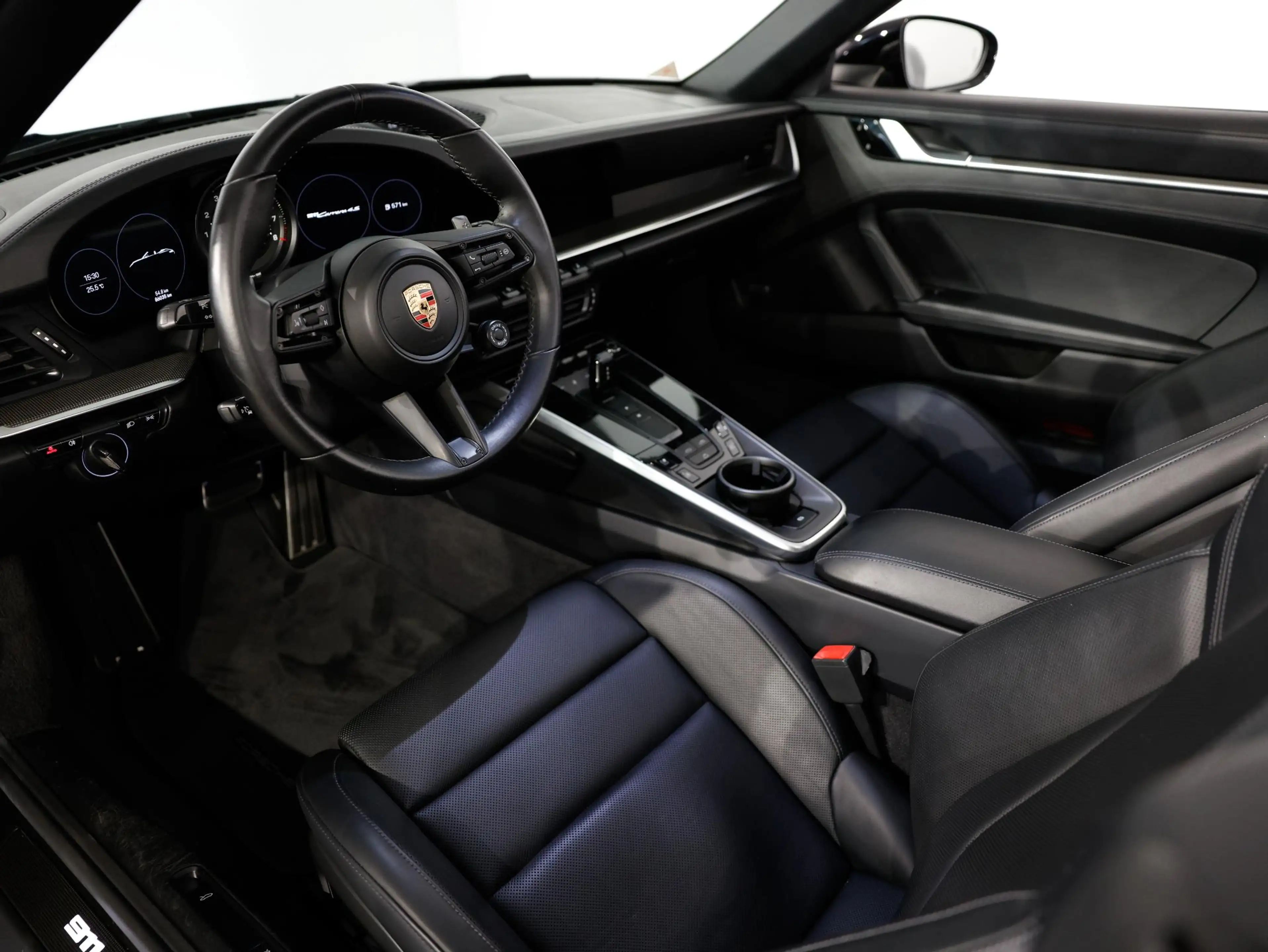 Porsche 992 4S Cabriolet — photo 8