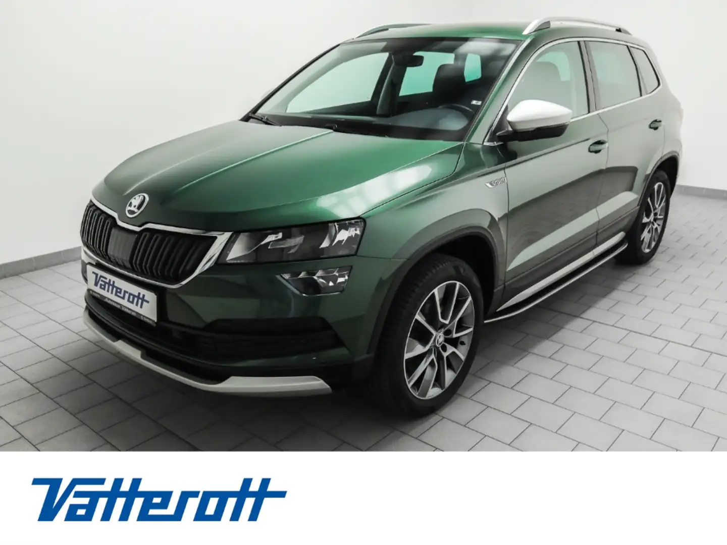 Skoda Karoq 2.0 TDI DSG 4x4 Scout AHK Navi Verde - 1