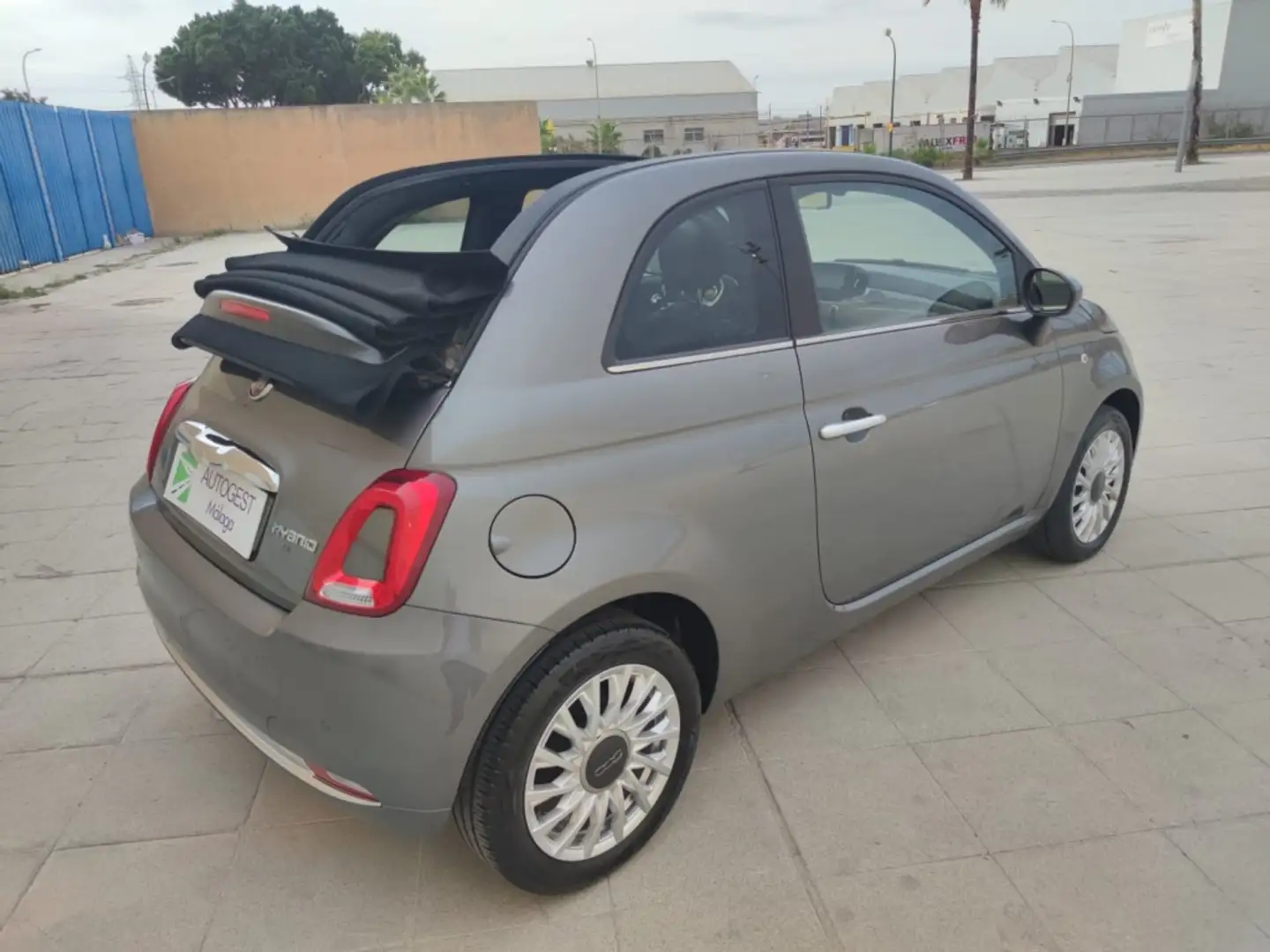 Fiat 500C 1.0 Hybrid Dolcevita 52kW Gris - 1