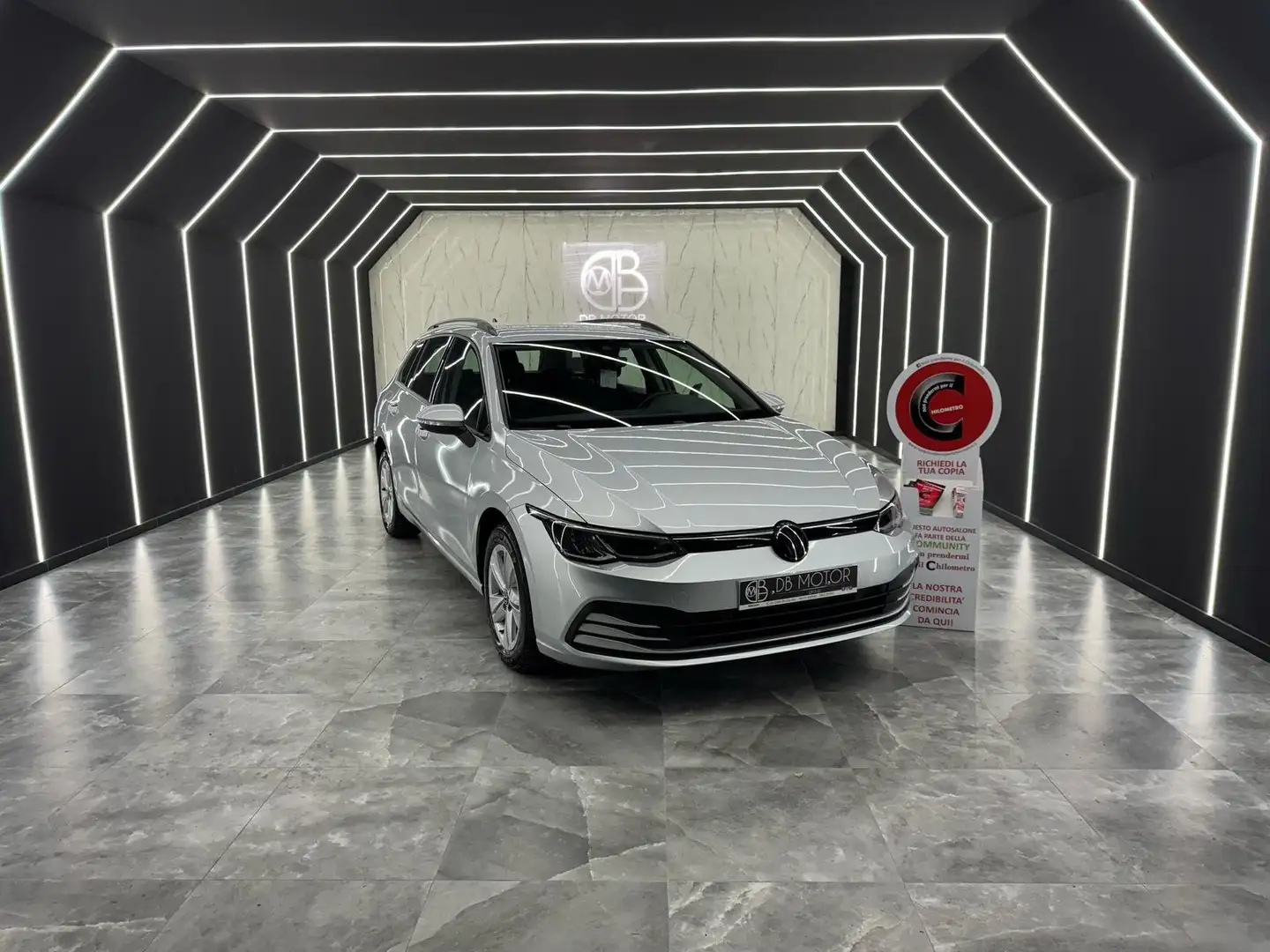 Volkswagen Golf Variant Golf VIII 2020 Variant 2.0 tdi Style 115cv dsg Argento - 2