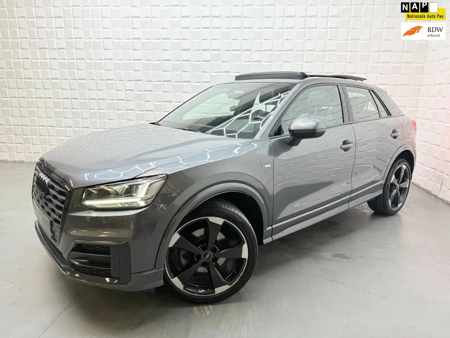 Audi Q2 1.4 TFSI CoD 3x S LINE PANO VIRTUAL CAM MATRIX B&O Grijs - 1