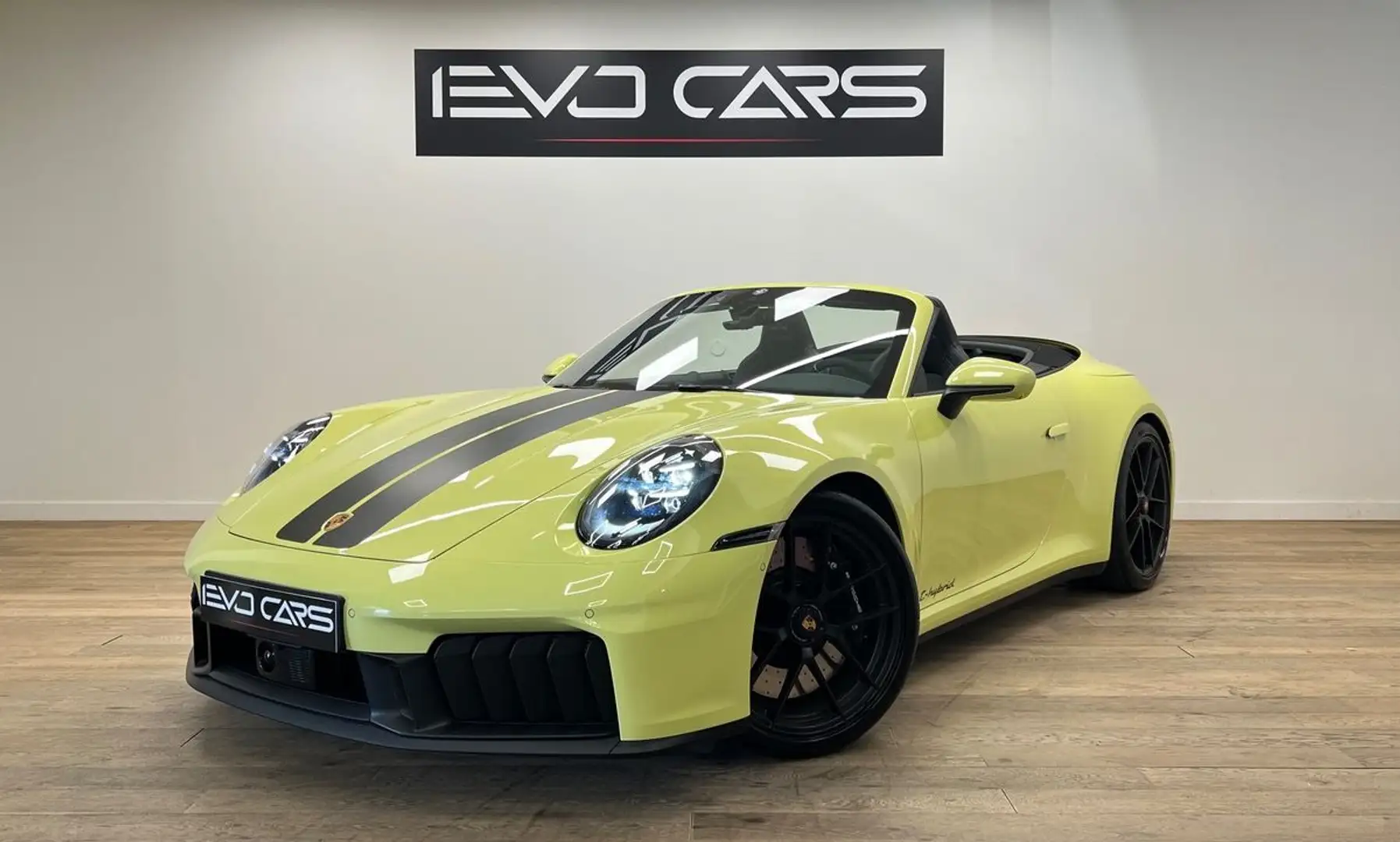 Porsche 992 992.2 GTS Cabriolet 3.6 541 ch 1ère main / LIFT / PSE / PDLS%2B / Jaune Carthagène Jaune - 1