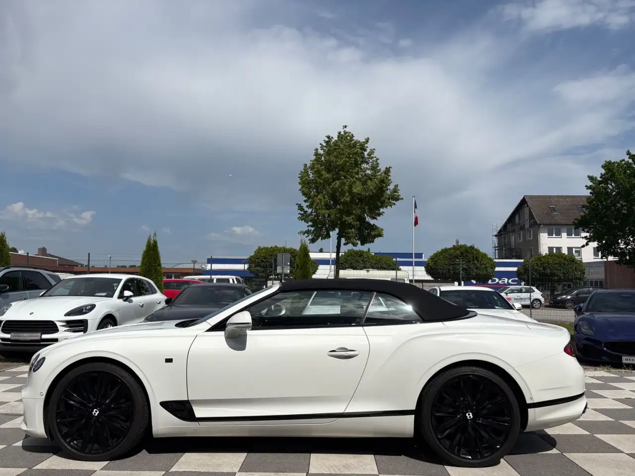 Bentley Continental GTC 2021