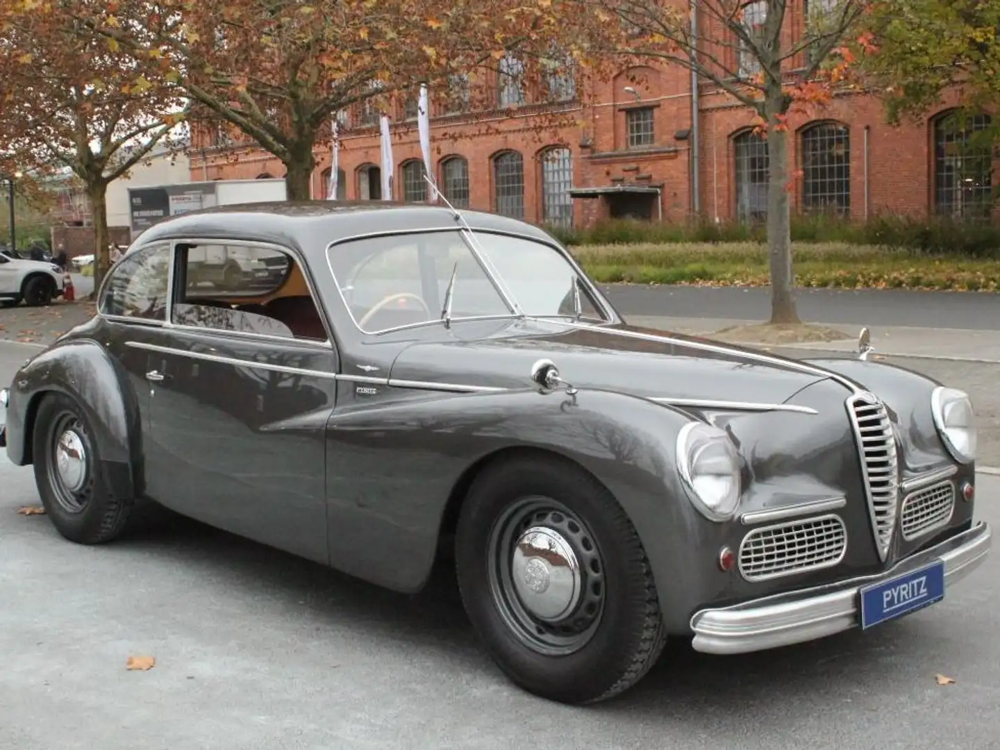Alfa Romeo 6 C 2500 SS Grau - 1