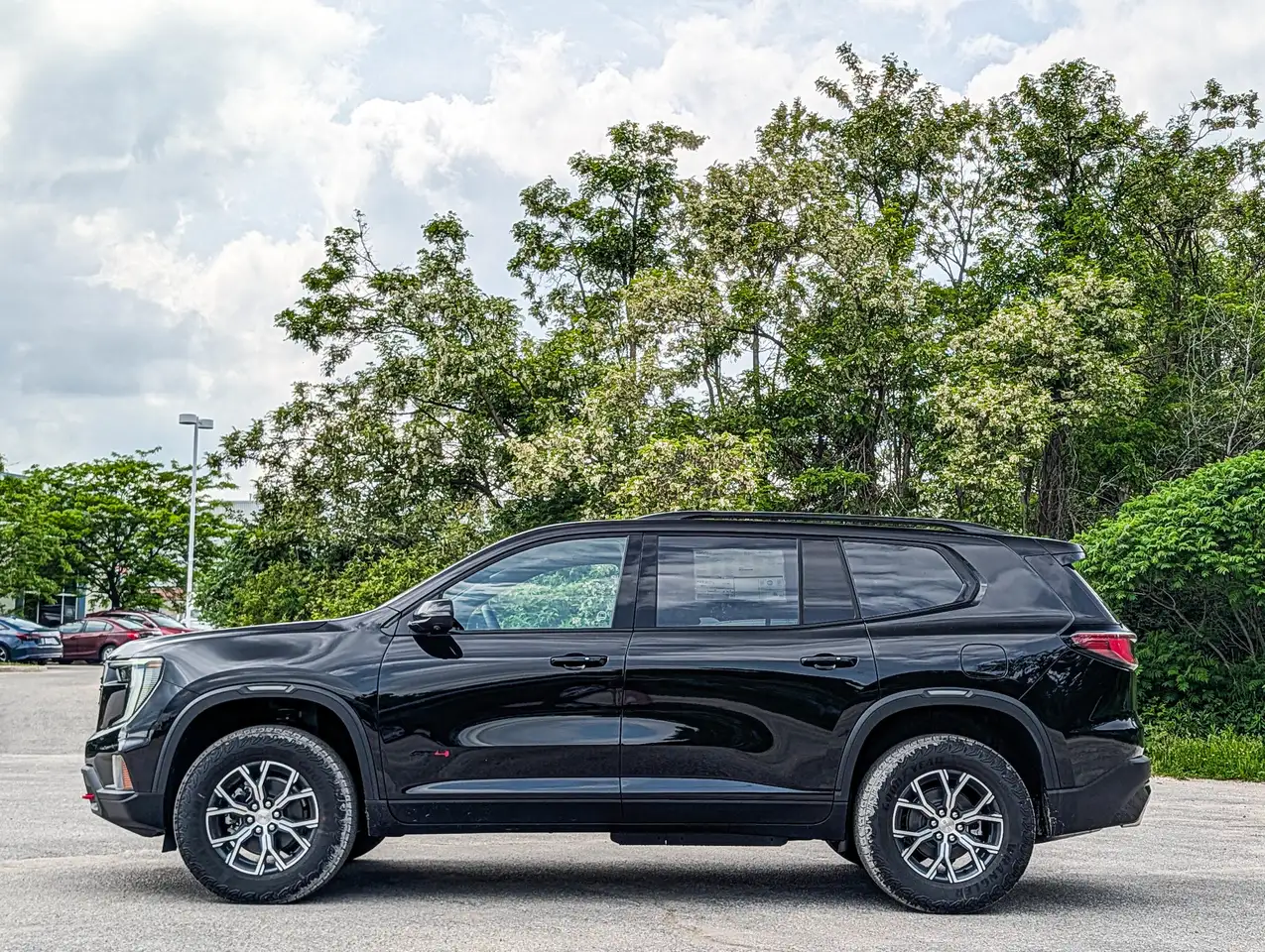 GMC Acadia снимка GMC Acadia