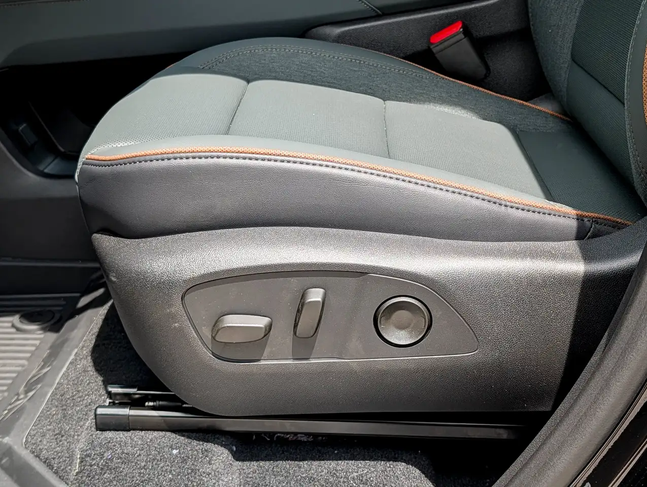 GMC Acadia снимка GMC Acadia