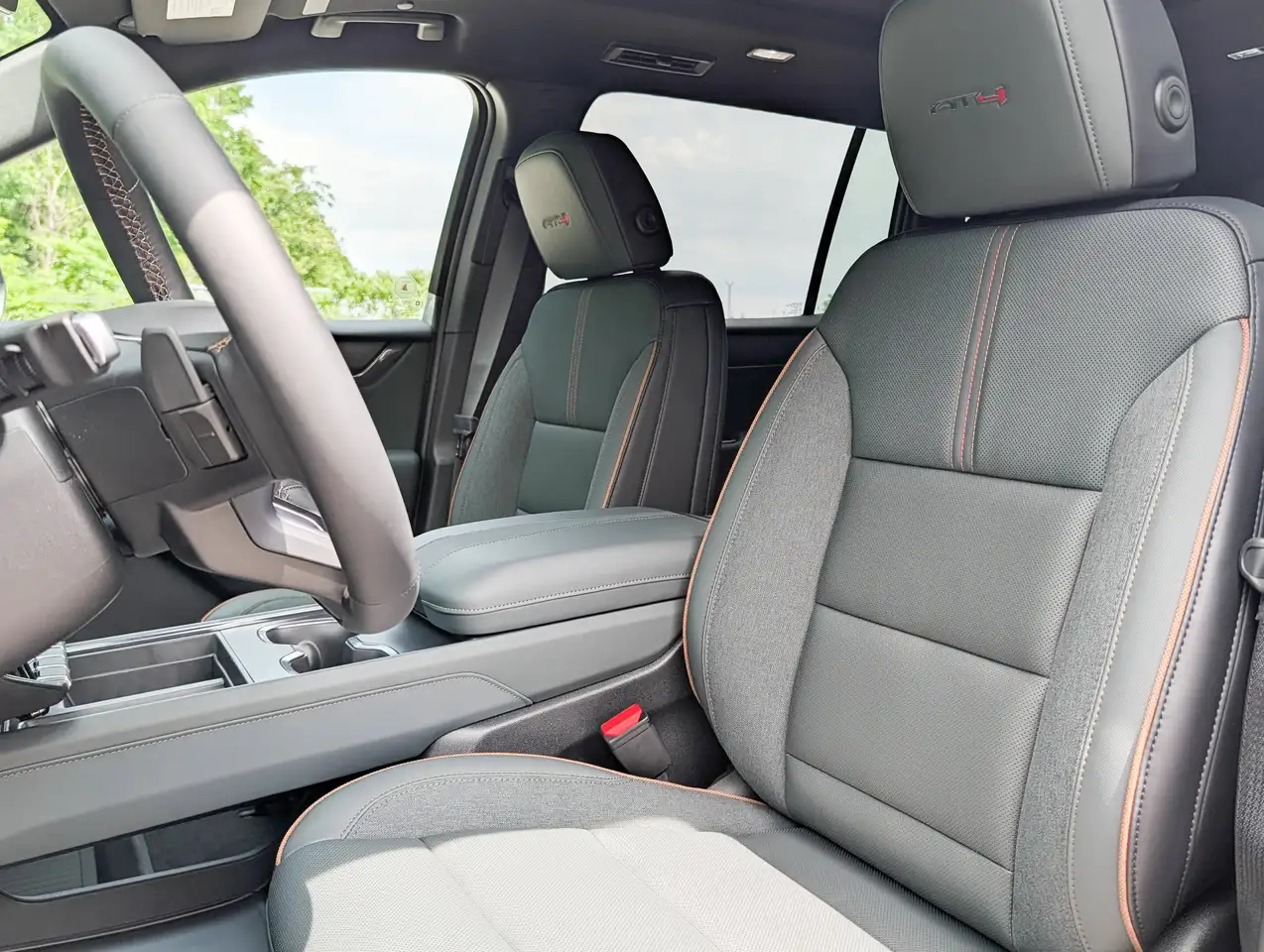 GMC Acadia снимка GMC Acadia