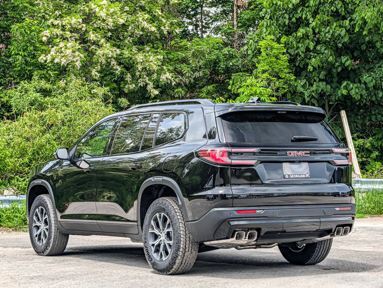 GMC Acadia снимка GMC Acadia