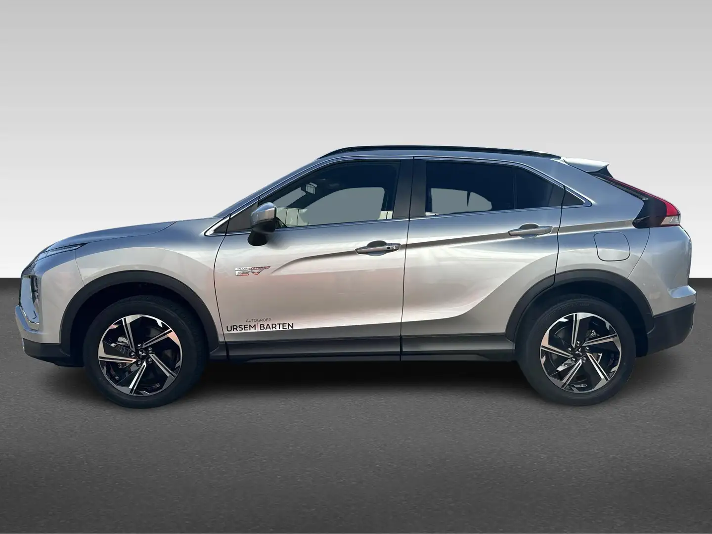 Mitsubishi Eclipse Cross 2.4 PHEV Intense+ Grijs - 2