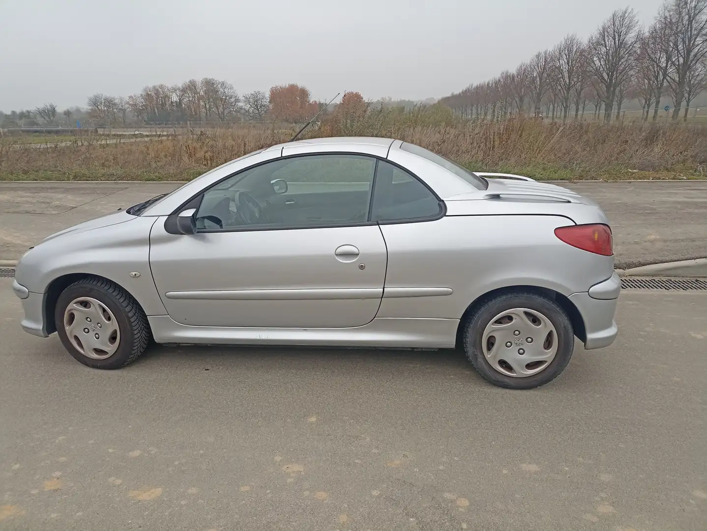 Peugeot 206 206 CC HDi FAP 110 Filou Silber - 1