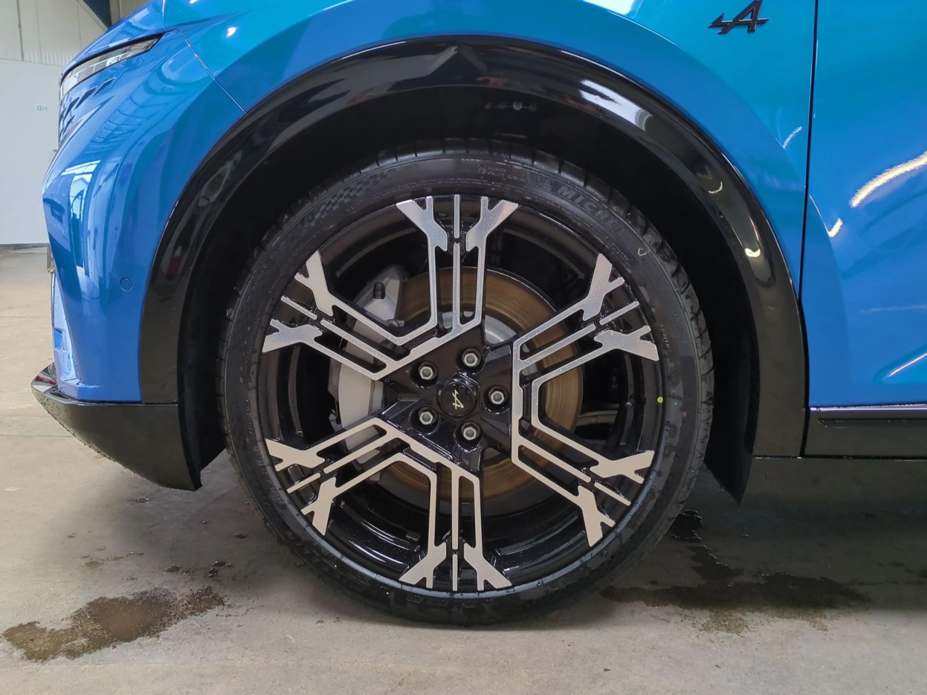 Alpine A390 GTS — photo 11