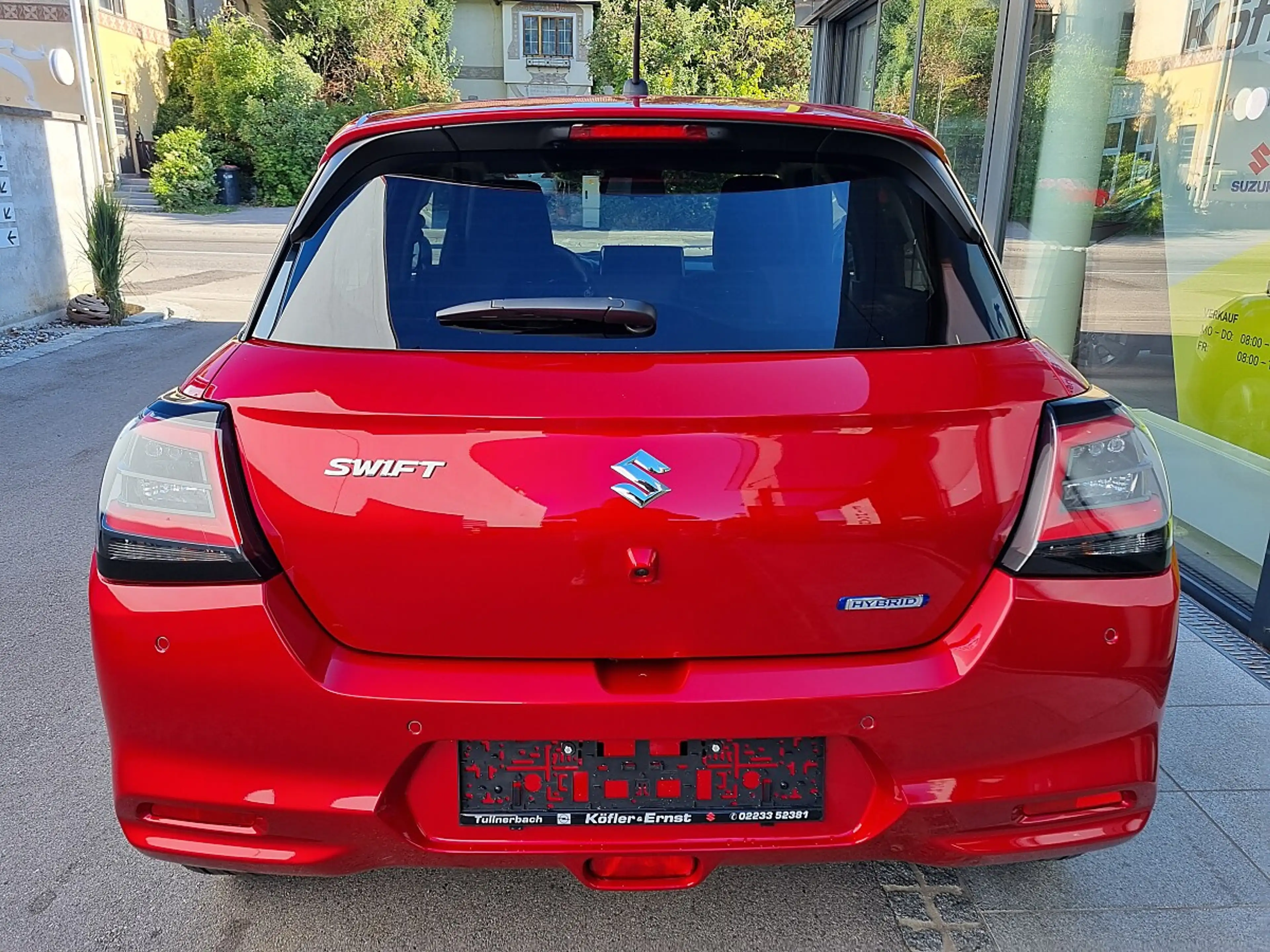 Suzuki Swift 1,2 Hybrid Allgrip Shine — photo 3