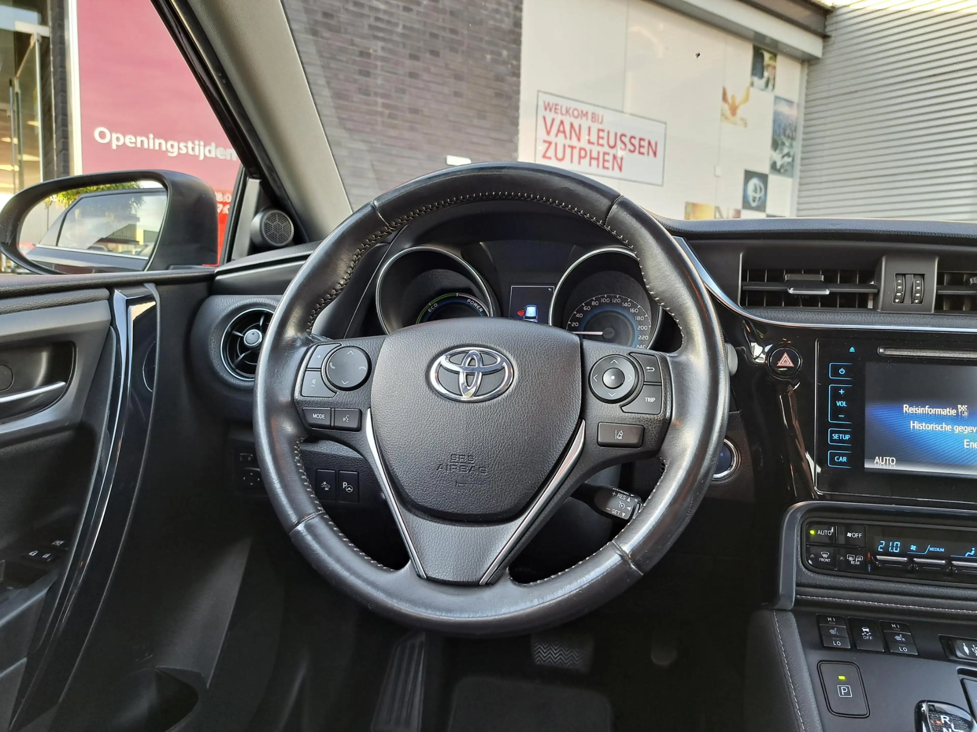 Toyota Auris 1.8 Hybrid Executive NETTE NL- AUTO LICHTMETAAL ME — photo 20